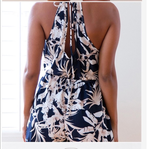 🆕Short Printed floral Romper - Picture 3 of 6